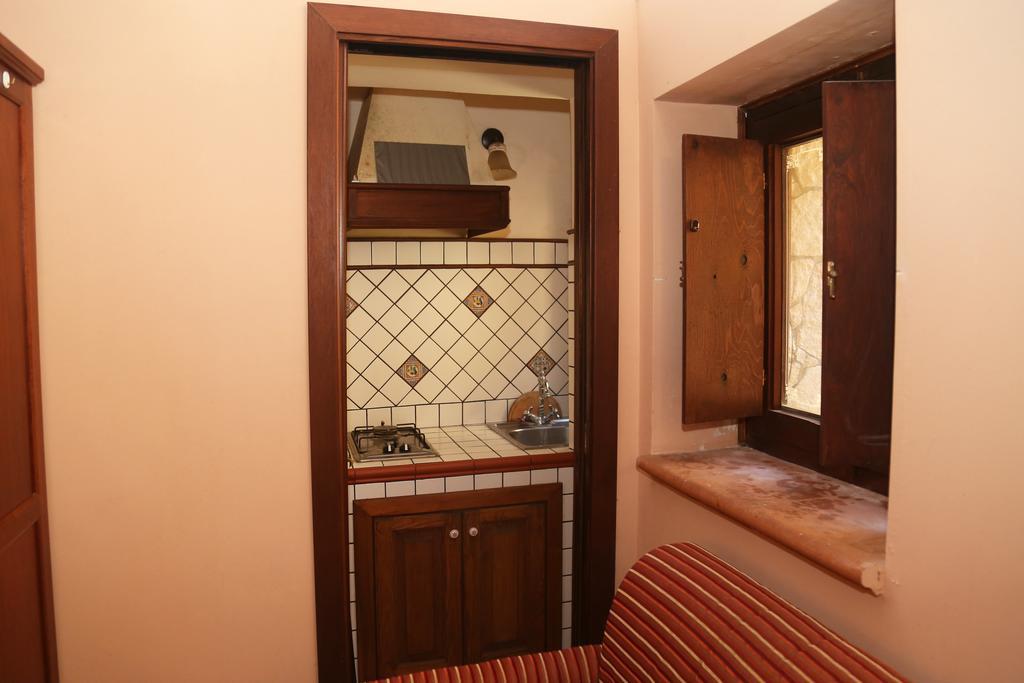 诺沃桑吉力诺酒店 卡塔尼亚 客房 照片